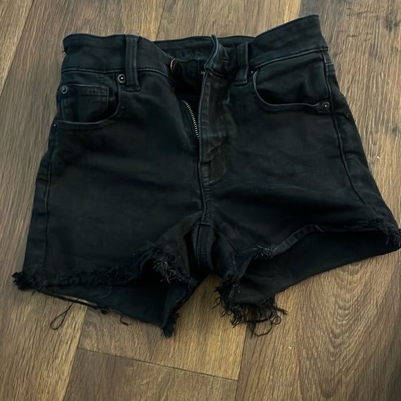 AE Black Jean Short - Picture 1 of 4